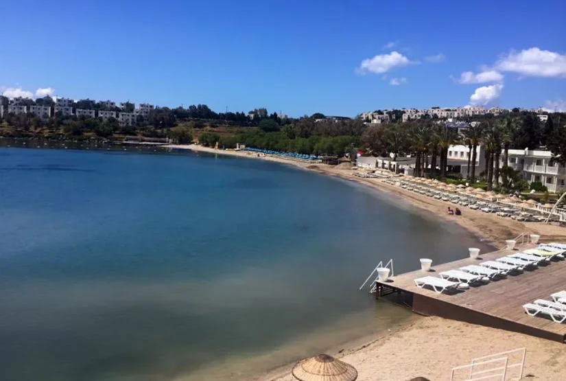 Akyar Public Beach